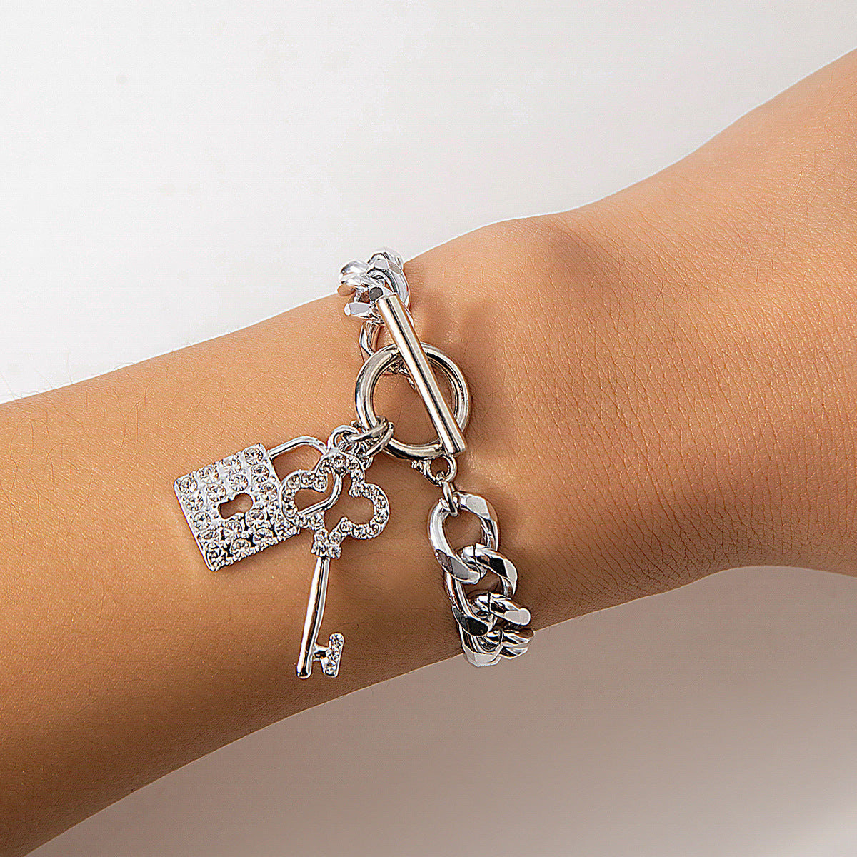 Cadena gruesa con cerradura brillante y collar con colgante de llave para mujer