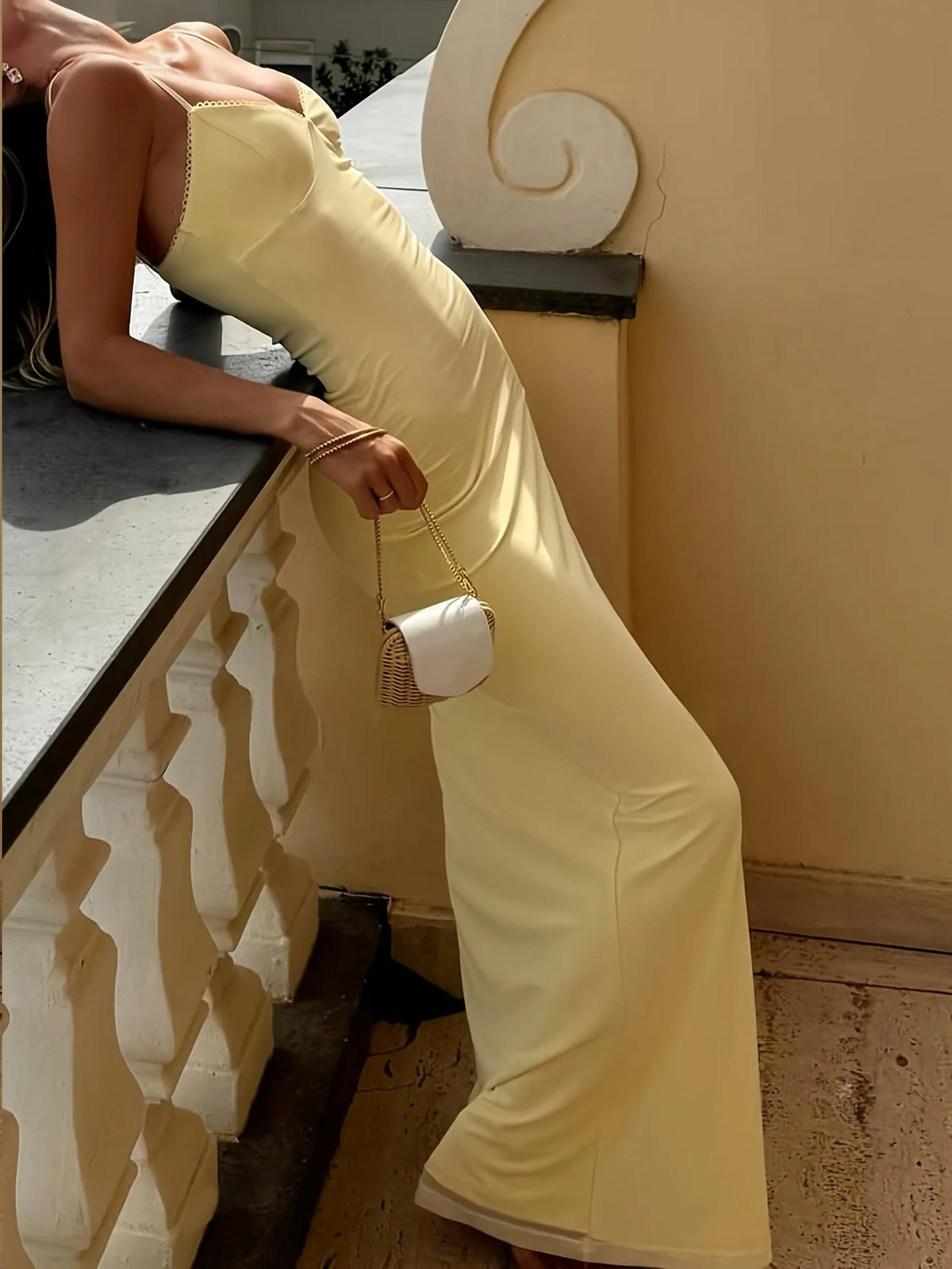 Summer Women's V-neck Yellow Dress With Sexy Backless Women's Casual Slim Dyed Suspender Long Skirt, Suitable For Beach Parties